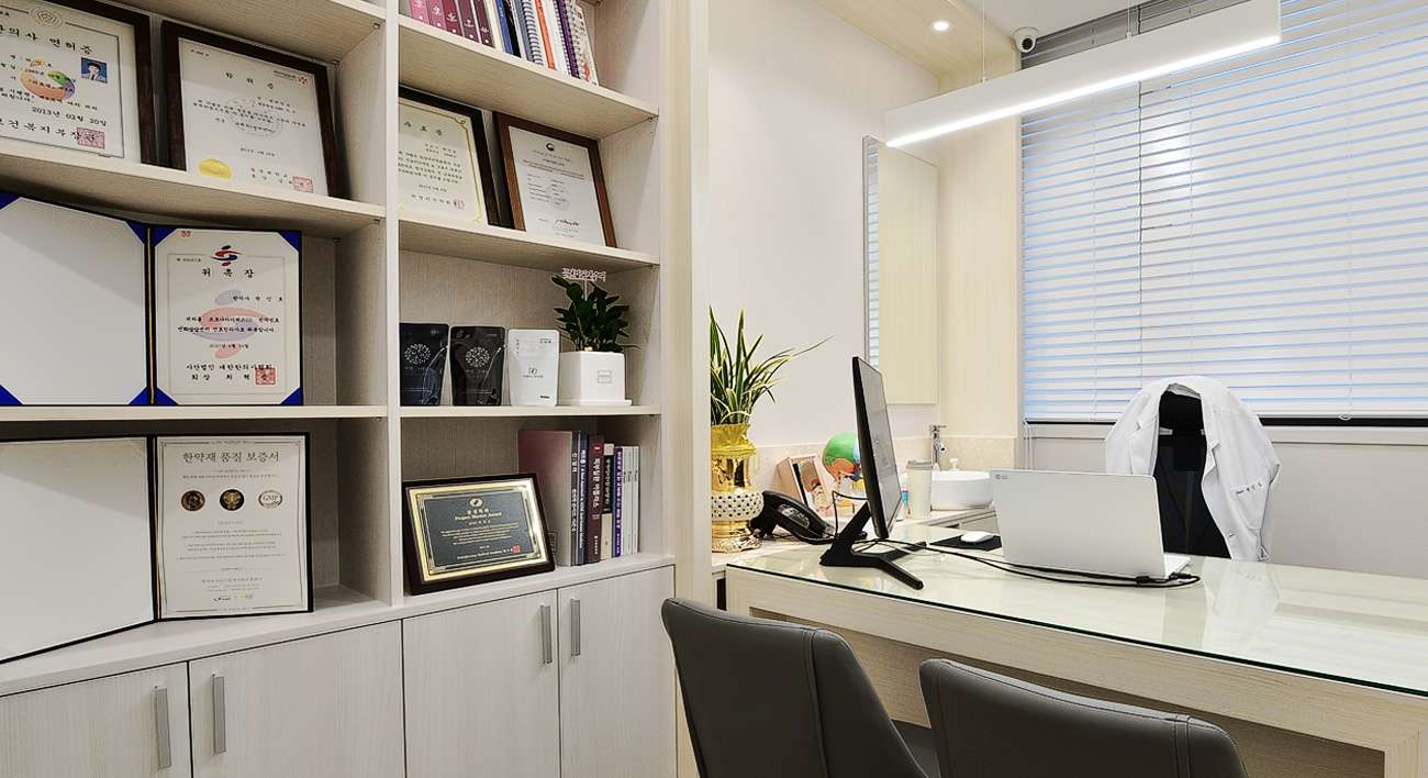 REBALANCE Korean Medicine Clinic: Comprehensive Traditional Korean Procedures for Spinal, Joint, Pain Issues, and More in Korea